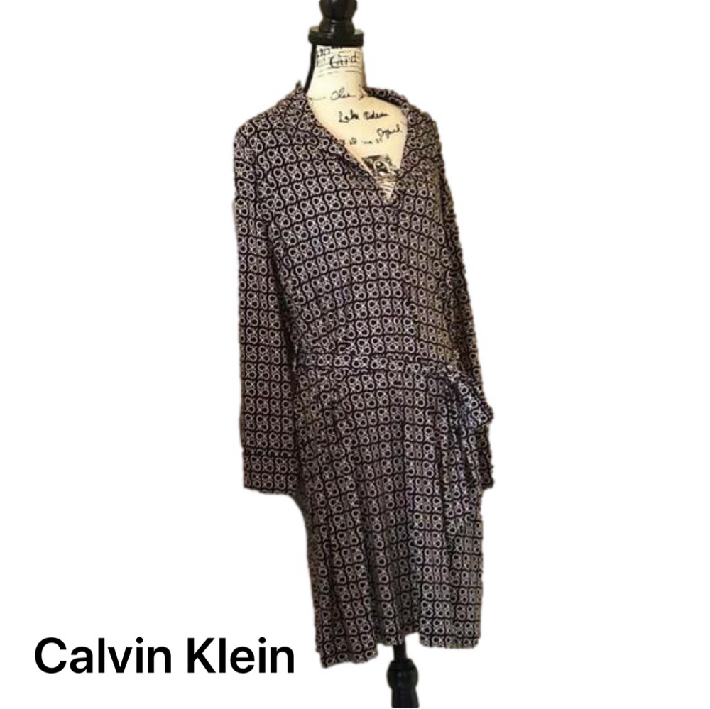 Women's Calvin Klein Black and White Dress Size 20W/20M